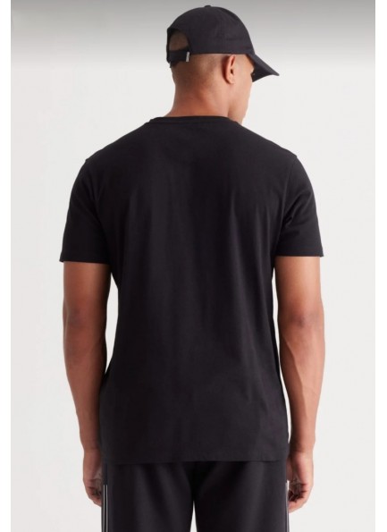 Erkek %100 Pamuk Slim Fit Dar Kesim V Yaka Kısa Kollu Tişört
