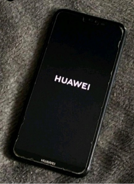 HUAWEİ P20 LİTE 64gb - Siyah - KUTULU